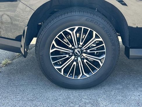 New 2026 Nissan Armada Platinum w/ Convenience Package AWD/4WD image 11