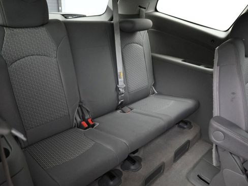 Used 2009 Chevrolet Traverse LT image 28