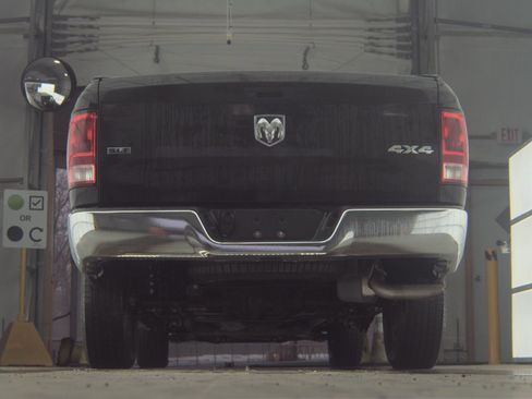 Used 2020 RAM 1500 Classic SLT image 10