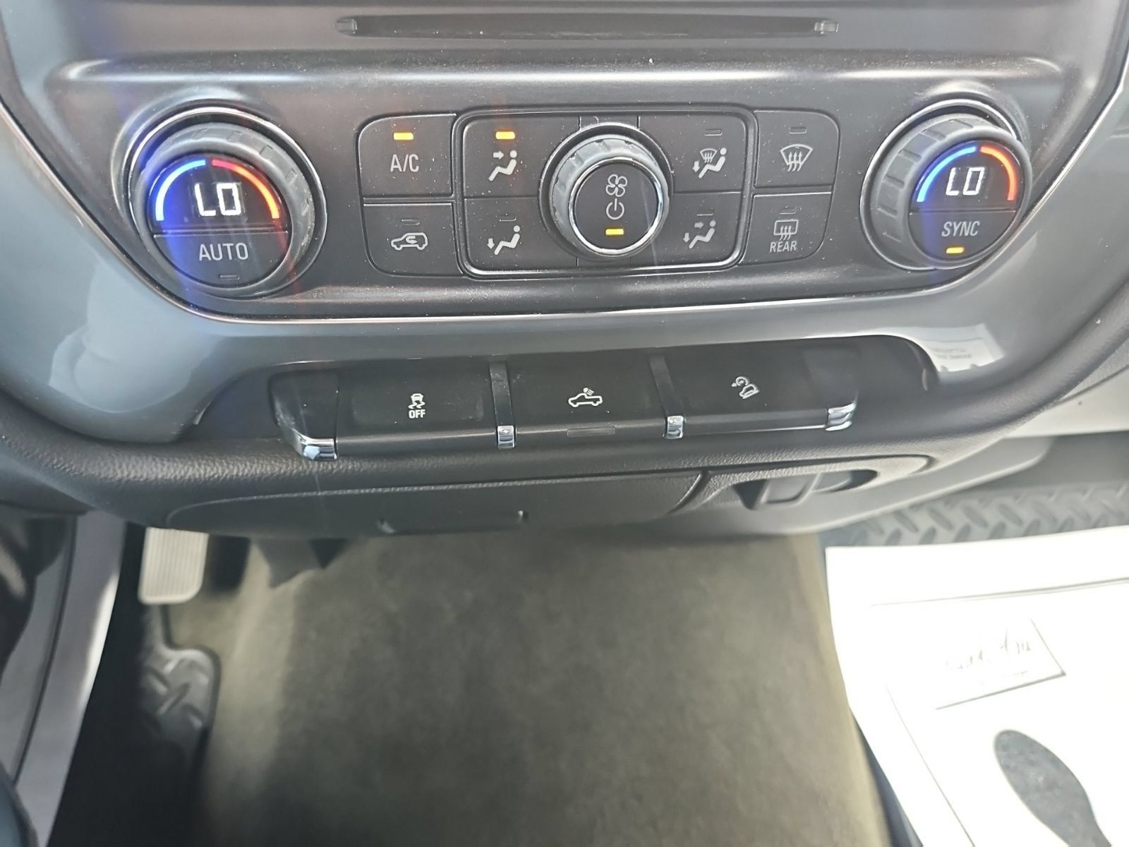 Used 2015 Chevrolet Silverado 1500 LT w/ All Star Edition AWD/4WD image 26