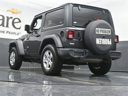 Used 2021 Jeep Wrangler Sport image 5