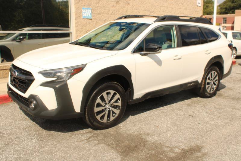 Used 2024 Subaru Outback Premium AWD/4WD image 3