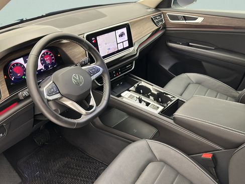 Used 2026 Volkswagen Atlas SEL AWD/4WD image 13
