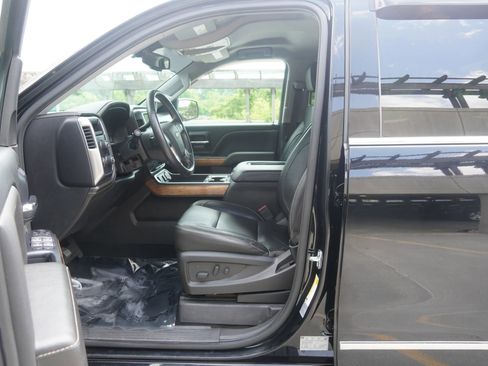 Used 2017 Chevrolet Silverado 1500 LTZ w/ Sport Package AWD/4WD image 39