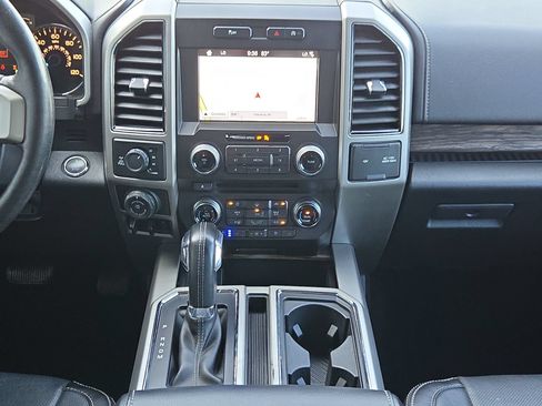 Used 2018 Ford F150 Lariat w/ Equipment Group 502A Luxury AWD/4WD image 32
