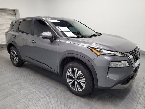 Used 2022 Nissan Rogue SV FWD image 11