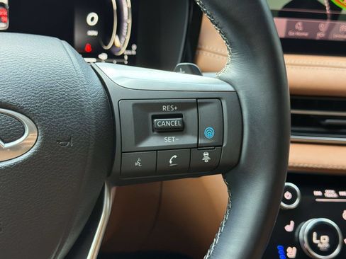 Used 2023 INFINITI QX60 Sensory w/ Cargo Package AWD/4WD image 16