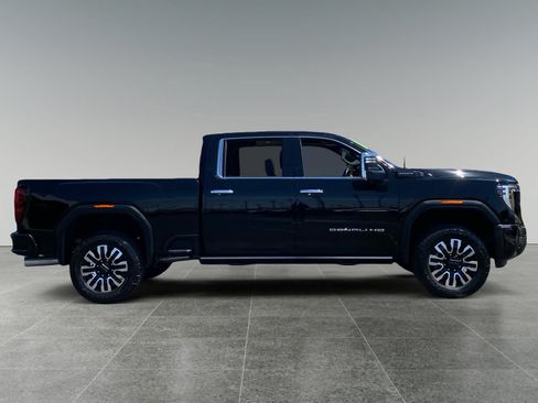 Used 2025 GMC Sierra 2500 Denali Ultimate AWD/4WD image 6