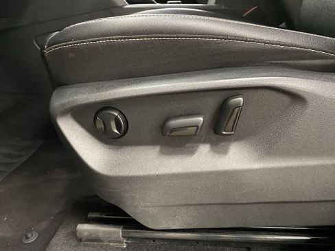 Used 2021 Volkswagen Atlas SE image 15