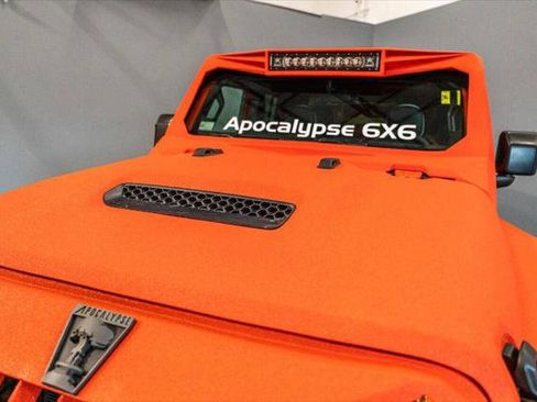 Used 2023 Jeep Gladiator Sport image 23