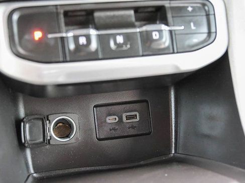 Used 2023 GMC Acadia SLE w/ Driver Convenience Package image 27