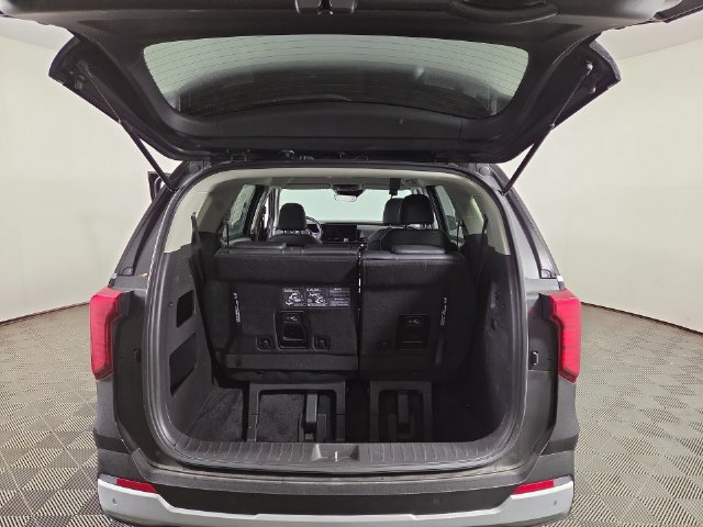 Certified 2026 Kia Carnival LXS FWD image 32