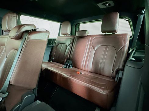 Used 2024 Ford Expedition Max Limited image 30