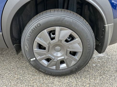 New 2026 Nissan Kicks S image 17