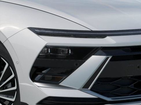 New 2026 Hyundai Sonata Limited FWD image 9
