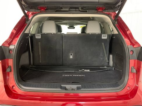 Used 2022 Toyota Highlander XLE FWD image 24