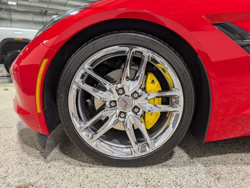 Used 2017 Chevrolet Corvette Stingray Coupe w/ 1LT image 9