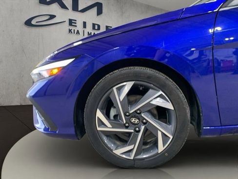 Used 2025 Hyundai Elantra Sport image 30