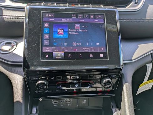 New 2025 Jeep Grand Cherokee Altitude RWD image 11
