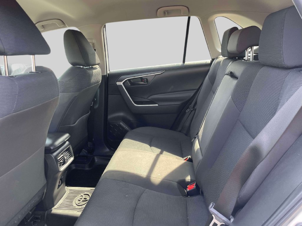 Used 2023 Toyota RAV4 LE AWD/4WD image 12