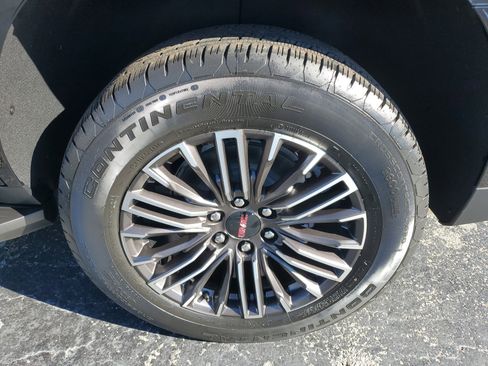 New 2026 GMC Yukon Elevation image 7