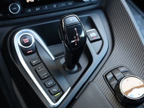 Used 2017 BMW i8 image 40