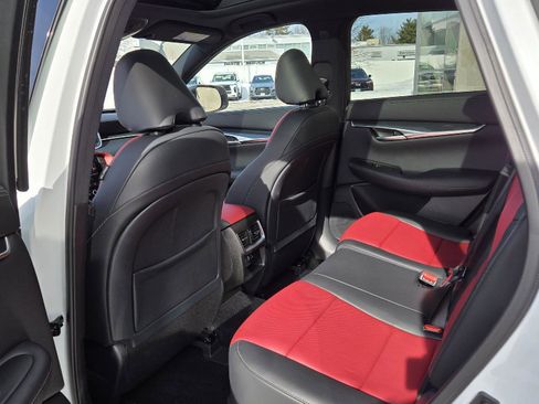 Certified 2025 INFINITI QX50 Sport image 21