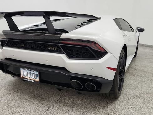 Used 2018 Lamborghini Huracan LP 580-2 RWD image 23