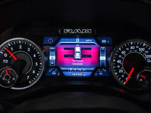 Used 2019 RAM 1500 Laramie w/ Off Road Group image 20