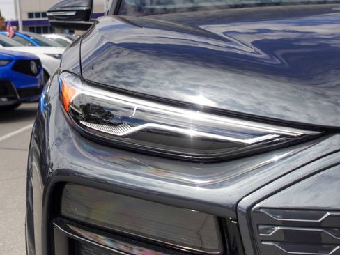 Used 2025 Audi Q6 e-tron Premium w/ Convenience Package RWD image 3