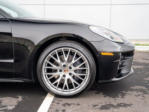 Used 2026 Porsche Panamera 4 AWD/4WD image 9
