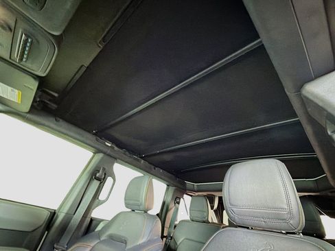 Used 2023 Ford Bronco Badlands image 15