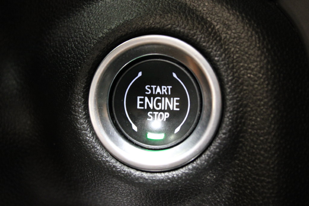 Used 2022 GMC Sierra 2500 AT4 w/ AT4 Premium Plus Package AWD/4WD image 12