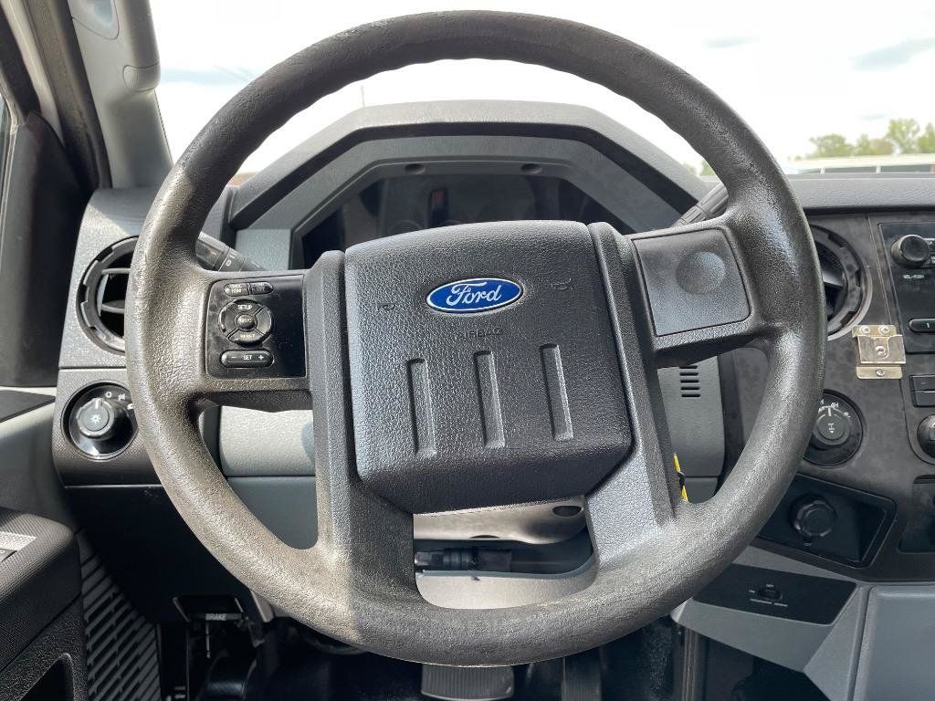 Used 2016 Ford F250 XL w/ Power Equipment Group AWD/4WD image 17