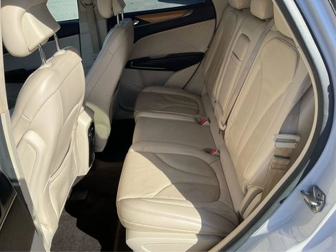 Used 2015 Lincoln MKC FWD w/ Equipment Group 101A Select image 10