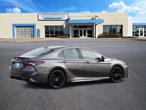 Used 2024 Toyota Camry XSE image 3