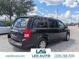Used 2008 Chrysler Town & Country Touring image 3