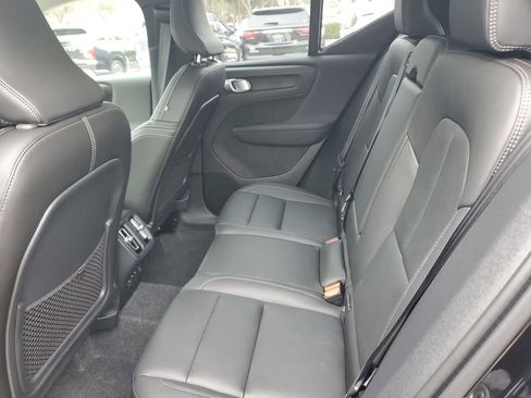 Certified 2026 Volvo XC40 B4 Plus w/ Protection Package Premier image 14