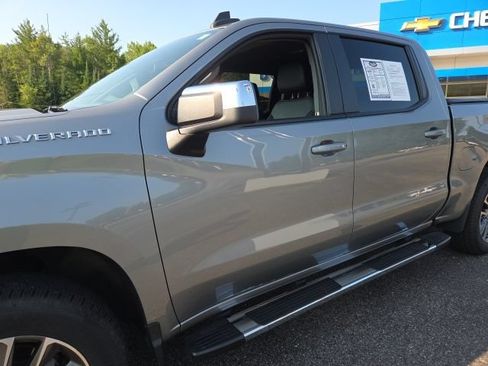 Used 2023 Chevrolet Silverado 1500 LT AWD/4WD image 14