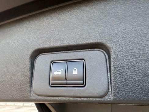 Certified 2023 Nissan Rogue SV w/ SV Premium B Package FWD image 33
