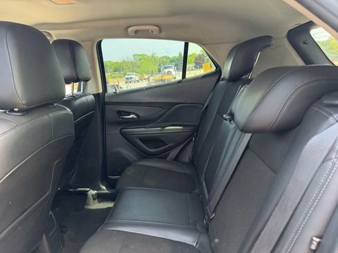 Used 2020 Buick Encore Preferred FWD image 5