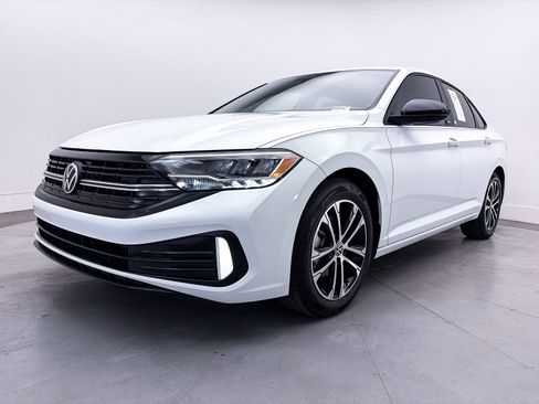 Used 2024 Volkswagen Jetta Sport FWD image 10