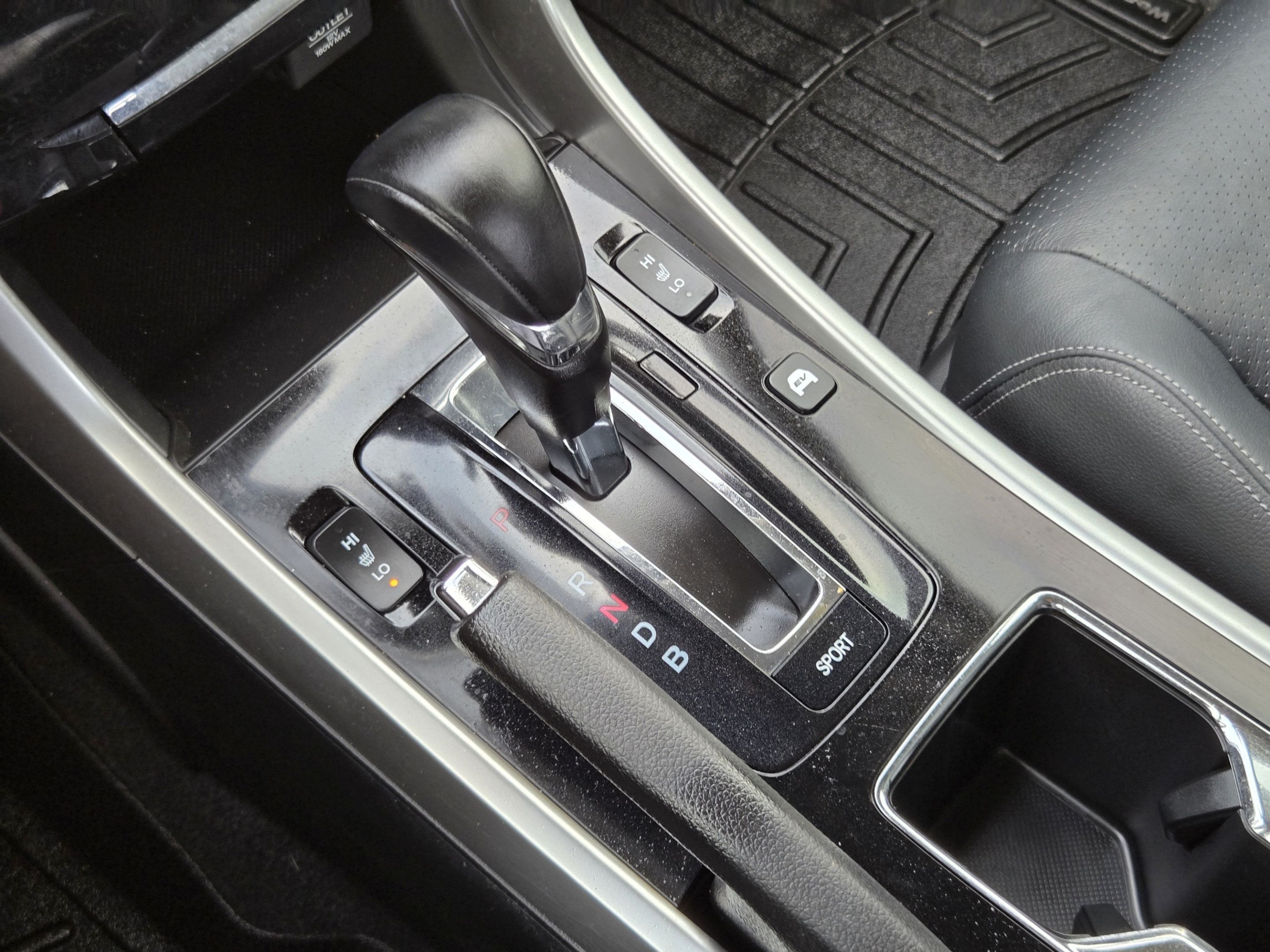 Used 2017 Honda Accord Touring image 15