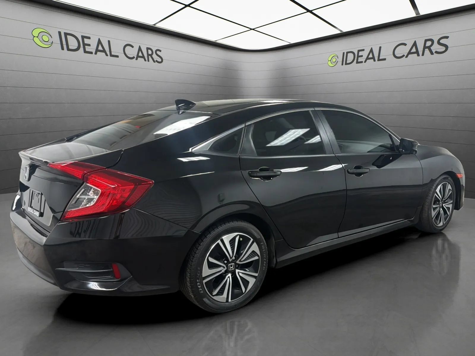Used 2018 Honda Civic EX-T image 5