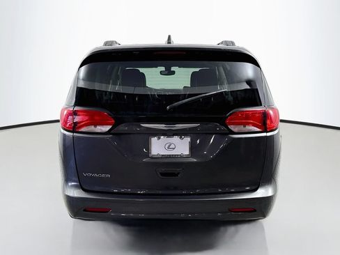 Used 2020 Chrysler Voyager Lxi FWD image 6