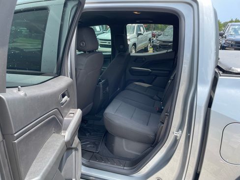 Used 2025 Chevrolet Colorado Trail Boss AWD/4WD image 18