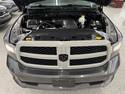 Used 2019 RAM 1500 Express w/ Express Value Package AWD/4WD image 39