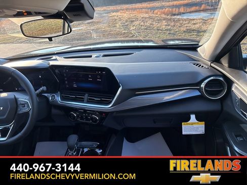 New 2026 Chevrolet Trax ACTIV w/ Sunroof Package image 34