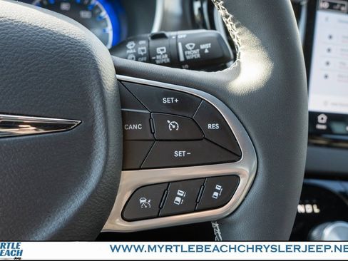 New 2025 Chrysler Voyager LX image 25