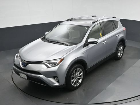 Used 2018 Toyota RAV4 Limited AWD/4WD image 60